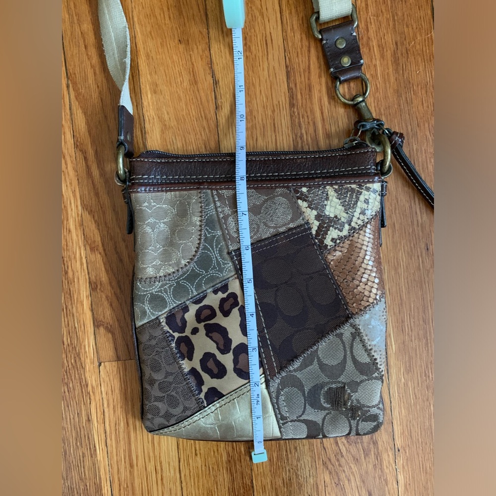 Coach crossbody patchwork swing pack animal print - Picture 4 of 16